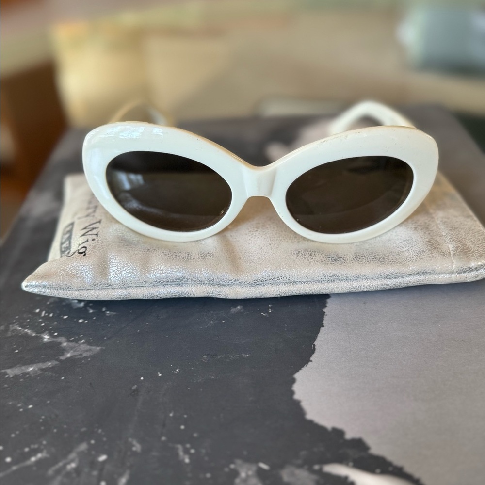 Raen Luxury Wig White Sunglasses